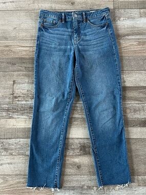 Jessica Simpson Women’s Spotlight High Rise Slim Straight Jeans Size 28